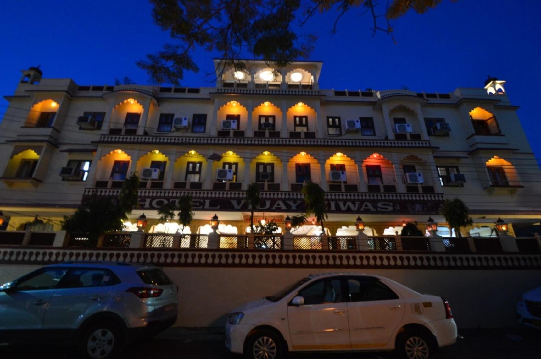 Hotel Vijay Niwas Jaipur Bagian luar foto