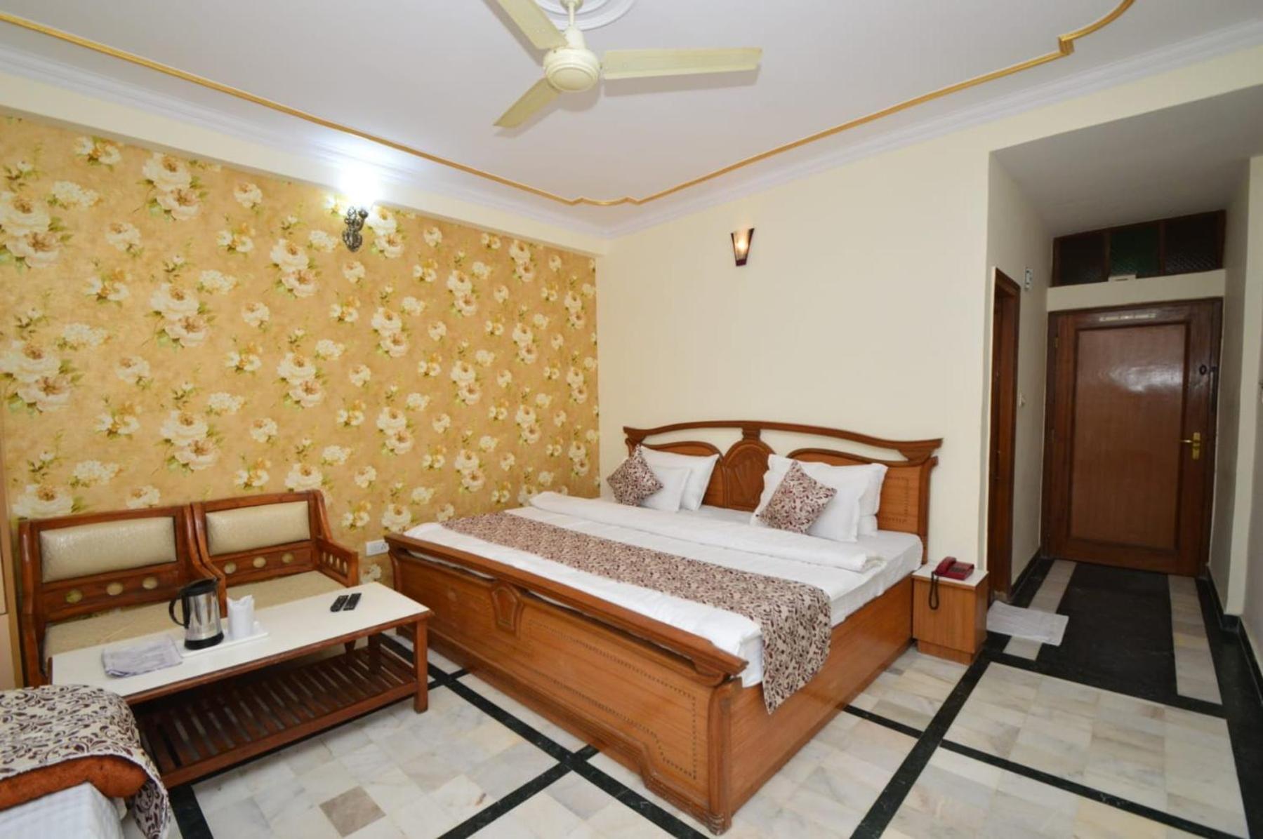 Hotel Vijay Niwas Jaipur Bagian luar foto