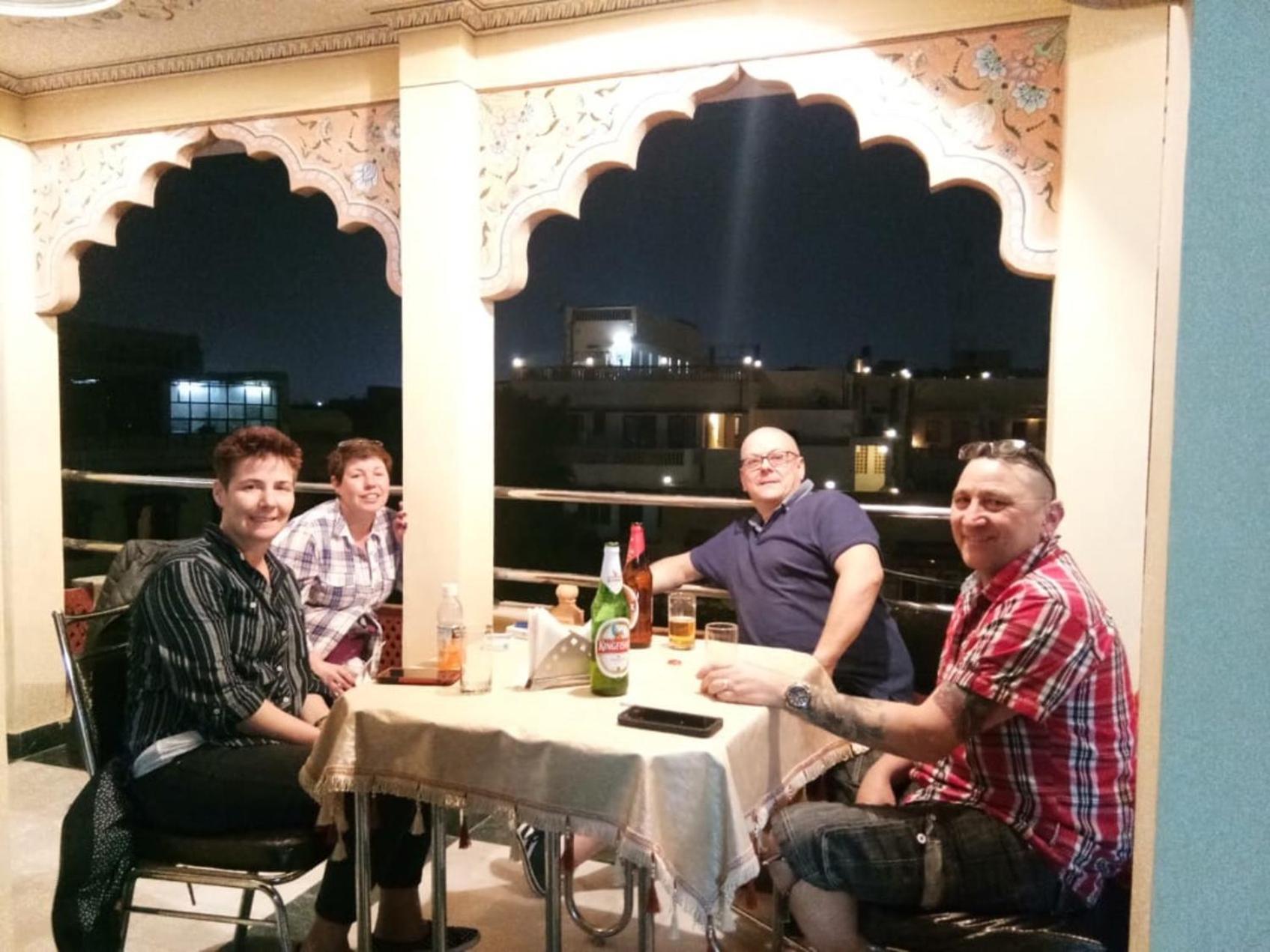 Hotel Vijay Niwas Jaipur Bagian luar foto